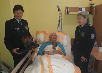 Vánoční hvězdy pro klienty od Policie ČR