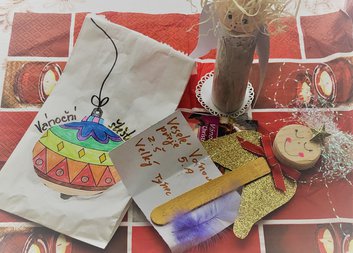 Dárkové balíčky od žáků ZŠ Milady Petřkové